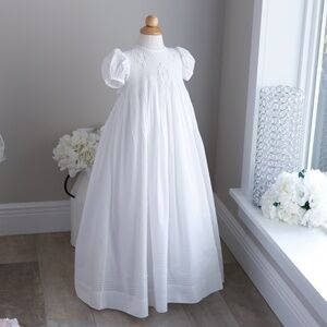 White Smocked Heirloom Gown Special Occasion Portrait 100% Cotton 6-12 Month NWT